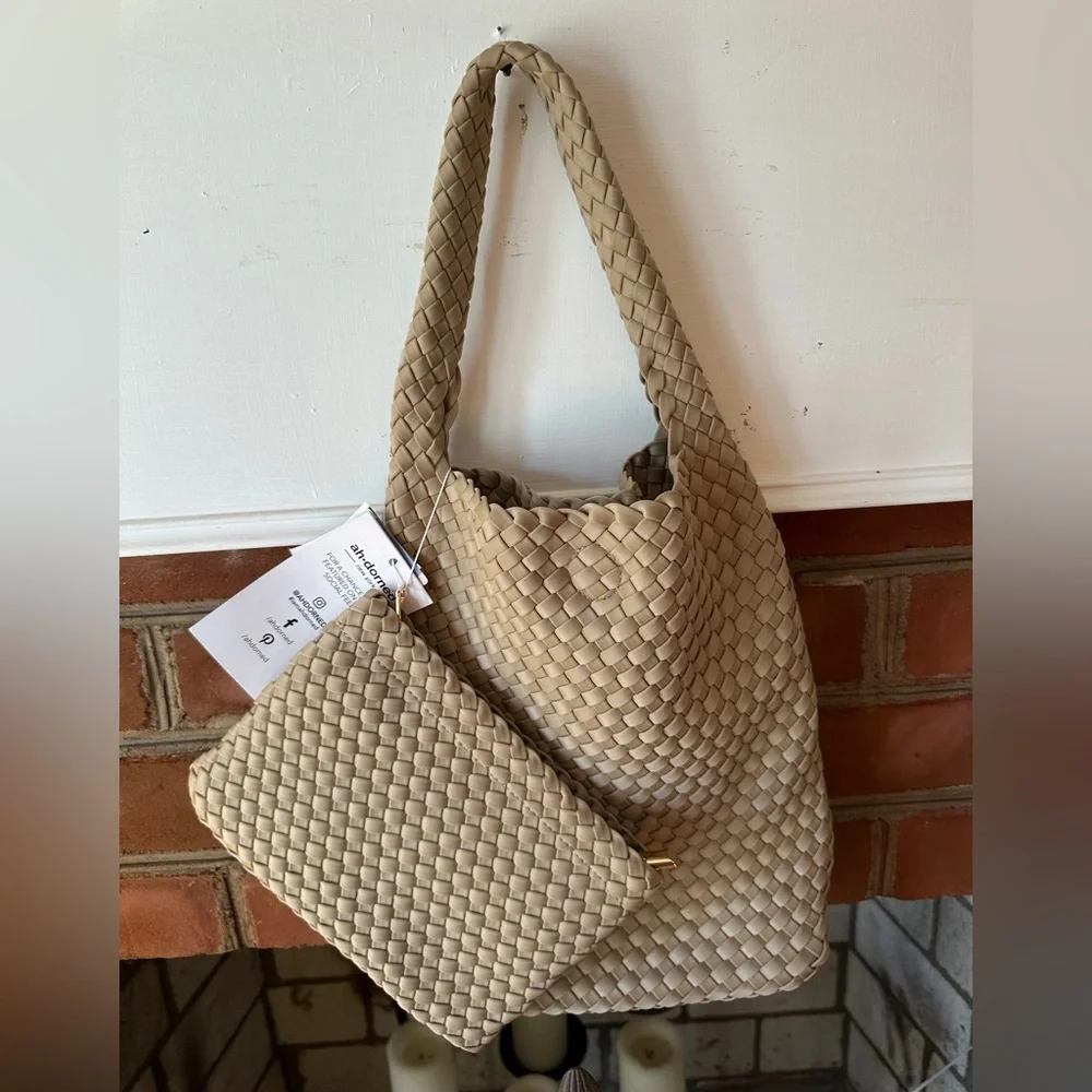 Ah Dorned sleek woven